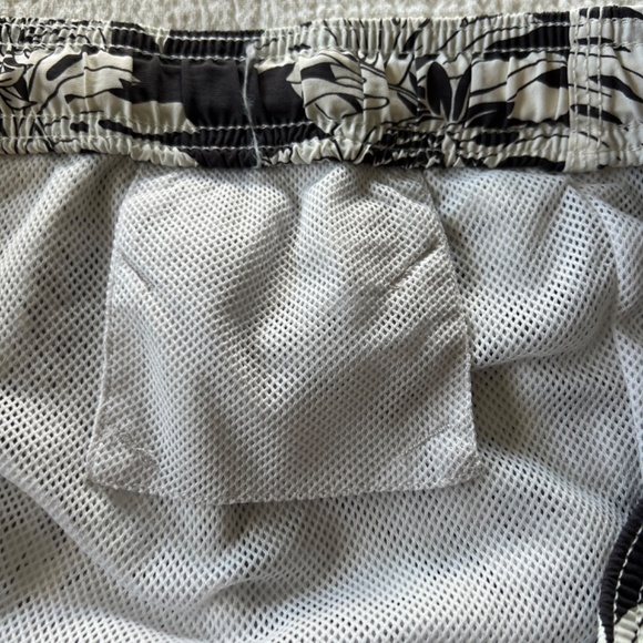 Tommy Bahama Relax swim shorts bathing suit trunks lined floral tropical Size XL - Picture 13 of 15